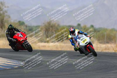 media/Mar-28-2022-Superbike Trackdays (Mon) [[b8603d0f67]]/Open Track Time/Turn 7/